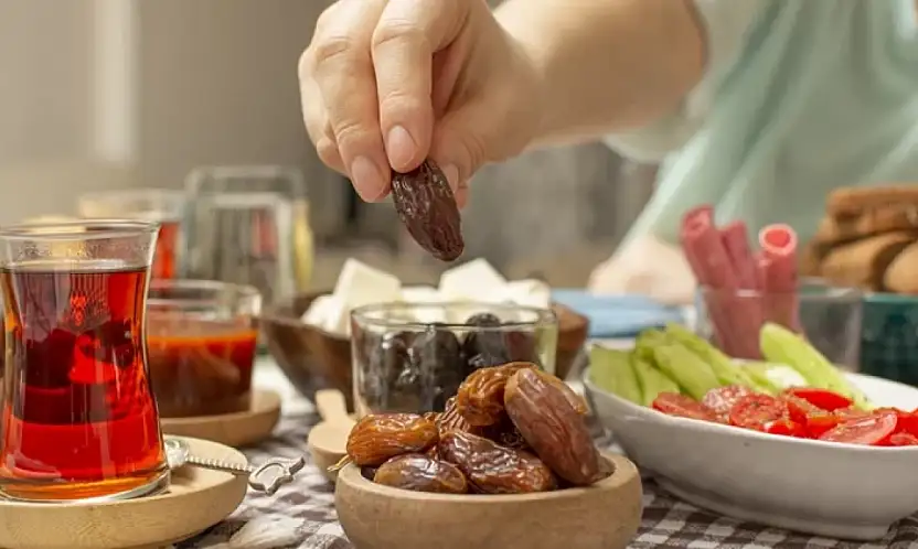 Uzmanı uyardı: İftarda ve sahurda bunlardan kaçının!