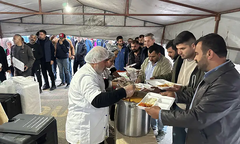 Vakıf geleneği sofralarda yaşıyor! Konya'da iftar noktaları belirlendi!